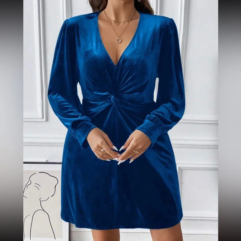 Luxe plus size twist front velvet dress - Picture 9 of 15